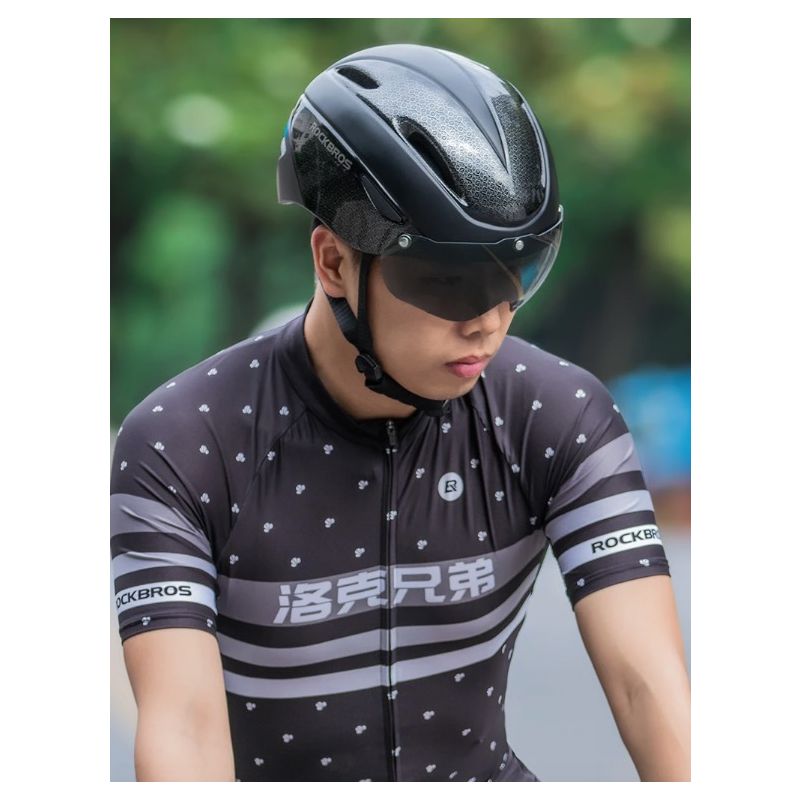 ROCKBROS Bicycle Helmet Ultralight Design with Integrated LED Light Magnetic Goggles Comfortable and Safe